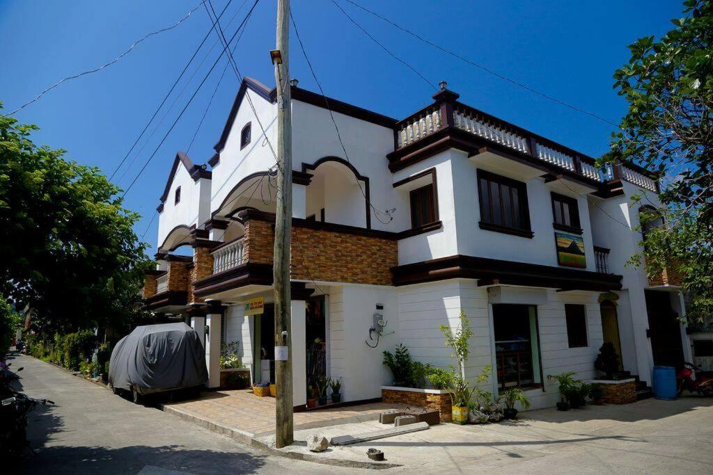 Florabells Iraya Guest House - Batanes Basco Exterior foto